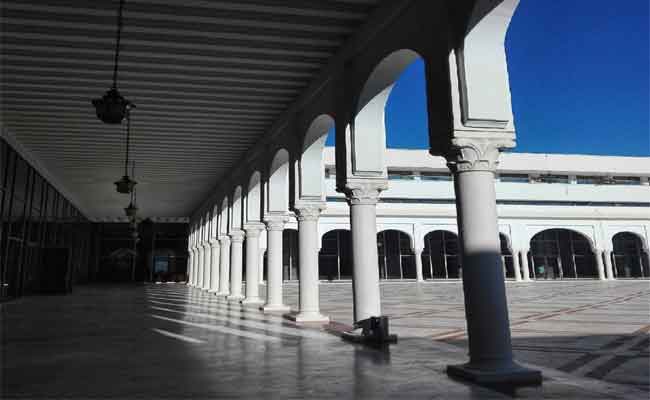 قصر الثقافة مفدي زكريا يستقبل النسخة الثانية من المعرض الجماعي للوحات يجمع بين الثقافة الجزائرية والصربية…