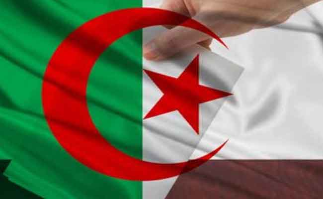 لجنة مراجعة القانون الانتخابي تتلقى مقترحات من 48 حزبا معتمدا