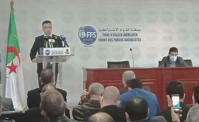 أوشيش يؤكد أن  الحوار السياسي الجاد و المسؤول و الشفاف سيسمح بتقوية “الجبهة الداخلية”