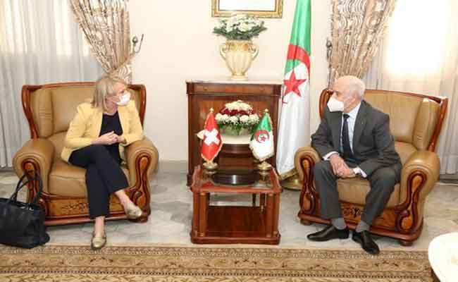 الجزائر و سويسرا يبرزان ضرورة “تنسيق المواقف في المحافل البرلمانية الدولية من أجل الدفاع عن الديمقراطية والشرعية الدولية”