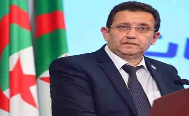 ظهور بؤرة لانفلونزا الطيور بالجزائر و وزير الفلاحة يطمئن