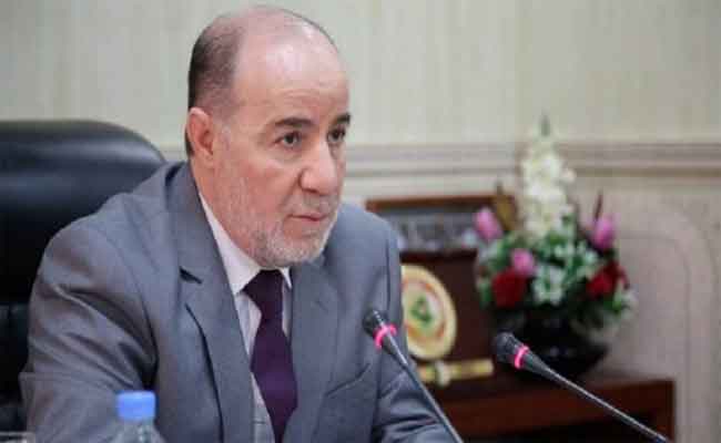 بلمهدي يؤكد عمل قطاعه على تحسين الوضعية الاجتماعية للأئمة والاعوان الدينيين