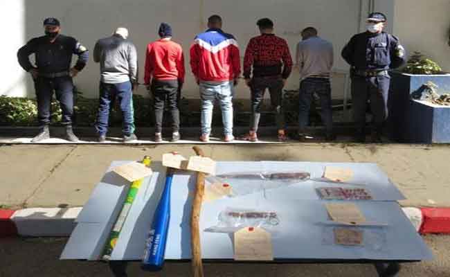 الإطاحة بعصابة إجرامية تحترف الإعتداء على المواطنين ببومرداس