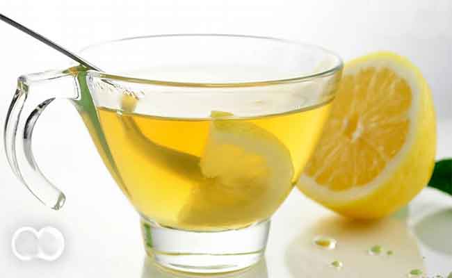 ماذا يحدث للجسم بعد تناول الماء الساخن مع الليمون؟