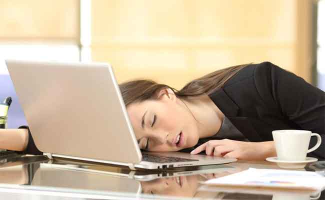 كيف يؤثر عليكم العمل عن بعد نفسيّاً؟