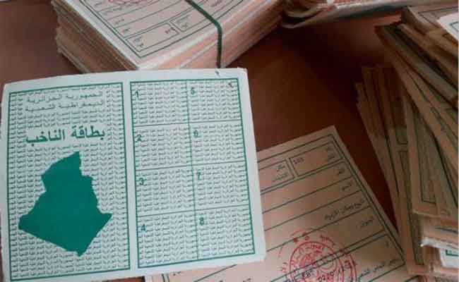 سلطة الانتخابات تؤكد أن قوائم المترشحين يجب أن تزكى  بعدد لا يقل عن 25 ألف توقيع فردي