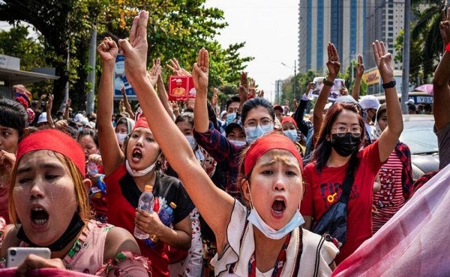 مجازر جيش ميانمار في حق المتظاهرين