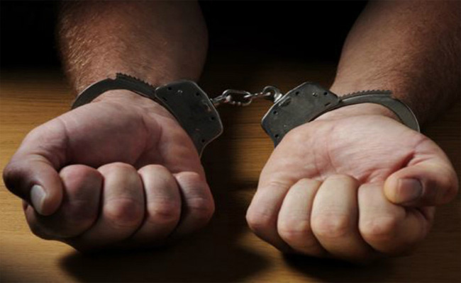 الإطاحة بعصابة سلبت مواطنا مبلغ 27 مليون بجيجل