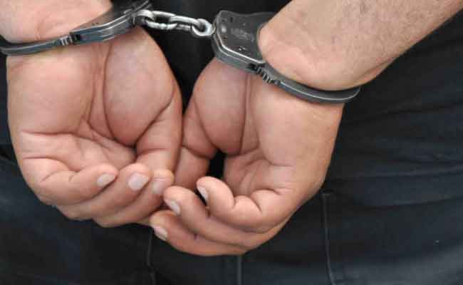 الإطاحة بعصابة تحترف السرقة باستعمال الأسلحة في وهران