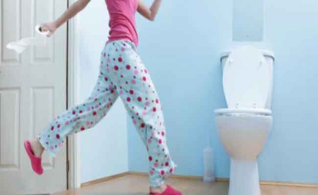 ما هي الأسباب التي تؤدي إلى صعوبة التبول عند المرأة؟