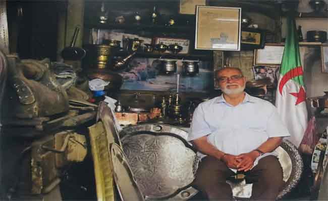 الموت يخطف عميد حرفيي النحاس بحي القصبة بالعاصمة…