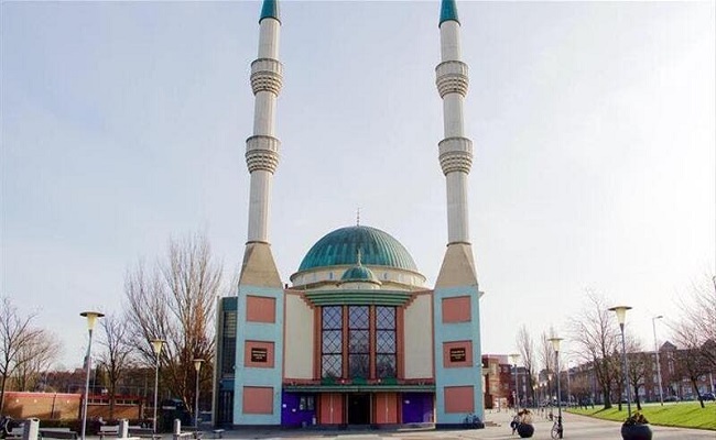إضرام النار في مسجد بهولندا