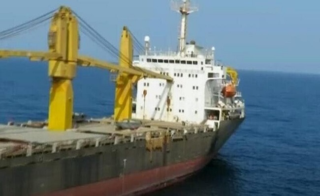 سفينة إيرانية تتعرض لانفجار قبالة سواحل جيبوتي