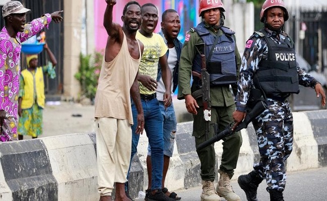 فرار أكثر من 1800 سجين من سجن بنيجيريا