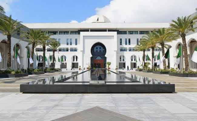 الجزائر تؤكد دعمها للسلطات الانتقالية في مالي بقيادة رئيس الدولة السيد باه نداو