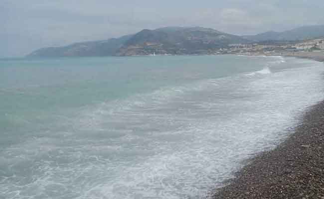 انتشال جثة شاب غرق بشاطئ بني حواء بالشلف