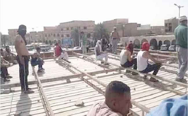 البطالة تدفع بطالين إلى التهديد بالانتحار الجماعي حرقا بالبنزينفي ورڤلة