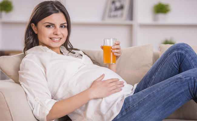 المشروبات الغازية تضرّ الحامل…وصولاً إلى خطر الولادة المبكرة!