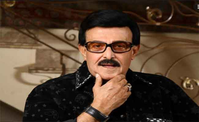 سمير غانم…شمعة في عالم الكوميديا تنطفئ برحيل صانع تاريخ الضحكة في مصرعن عمر يناهز 84 عاما