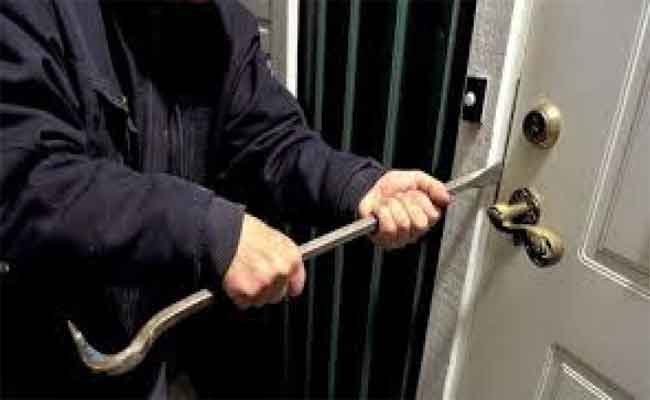 تفكيك شبكة إجرامية تحترف سرقة المنازل بوادي الوحش في سكيكدة