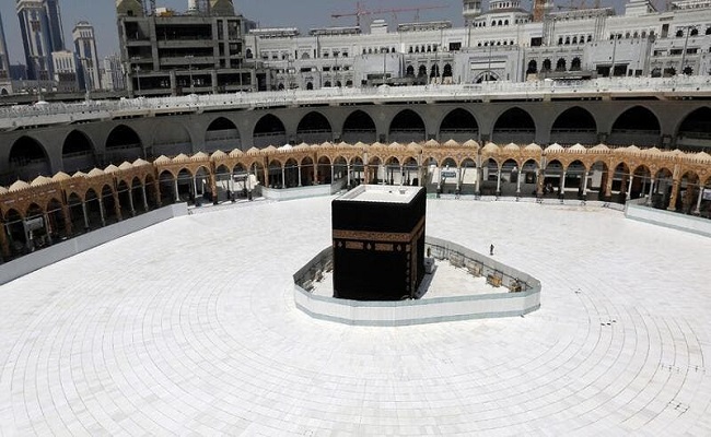 منع الوافدين من الخارج من الحج