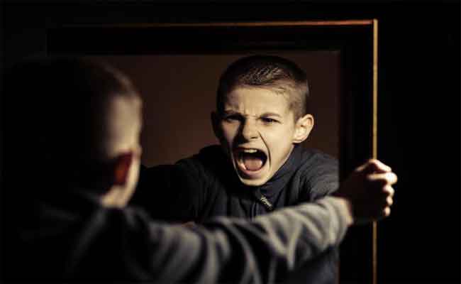 نوبات الغضب طبيعية عند المراهق…كيف يمكن التعامل معها؟