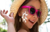 خطوات أساسية لحماية طفلك من أشعة الشمس!