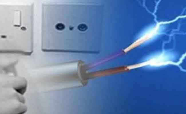 الحماية المدنية تنقذ رضيعا من الموت بعد أن صعقته الكهرباء بالشلف