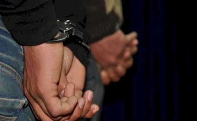 الإطاحة بشخصين يحترفان النصب والاحتيال عبر الأنترنت بالعاصمة