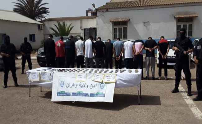 الإطاحة بشبكة إجرامية مختصة في التهريب الدولي للمخدرات بوهران