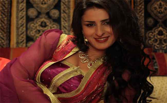 قصة حياة فاطمة المرنيسي في عمل سينمائي بطلته مريم الزعيمي و من توقيع عبد الرحمان التازي…