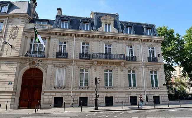 سفارة الجزائر بفرنسا تصدر بيانا تكذيبيا حول إشاعة الاعفاء من دفع تكاليف الحجر الصحي