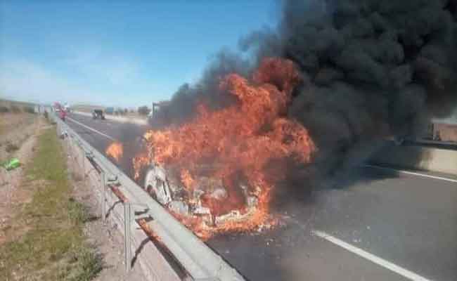 وفاة شخص تفحما و إصابة إثنين آخرين في حادث احتراق سيارة بسيدي بلعباس