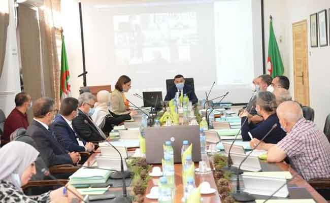 واجعوط يشرف على تنصيب المجلس العلمي للبحث في التربية