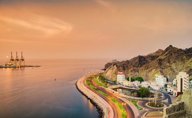 سلطنة عمان تبحث عن فرص الاستثمار الرقمي