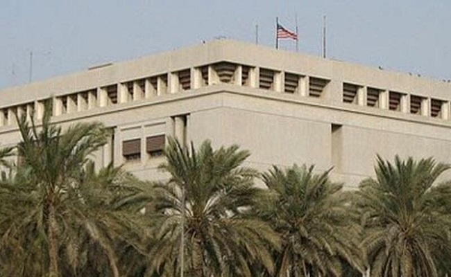 البحرينيين يستنكرون رفع السفارة الأمريكية لعلم المثليين