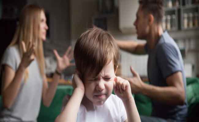 ما هي الآثار النفسية الناتجة عن العنف الأسري؟