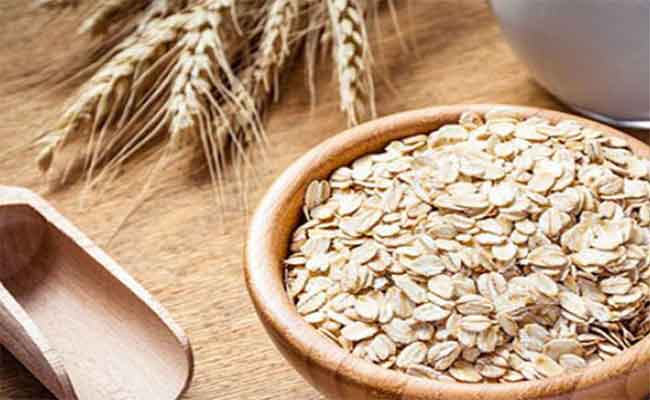 مرّة كل أسبوع…خلطة الشوفان للوجه سهلة ونتائجها مذهلة!