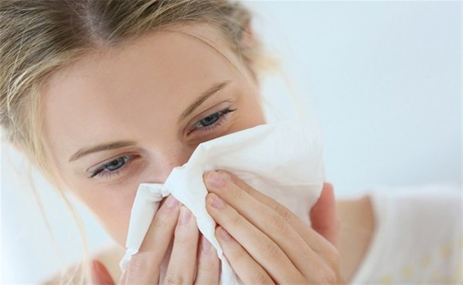 علاج الزكام وانسداد الانف عبر 4 خطواتٍ فعّالة!…