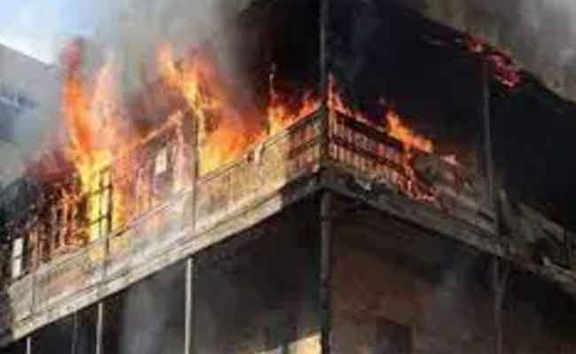 اندلاع حريق داخل مسكن يخلف مقتل شخصين و إصابة فتاة بقسنطينة