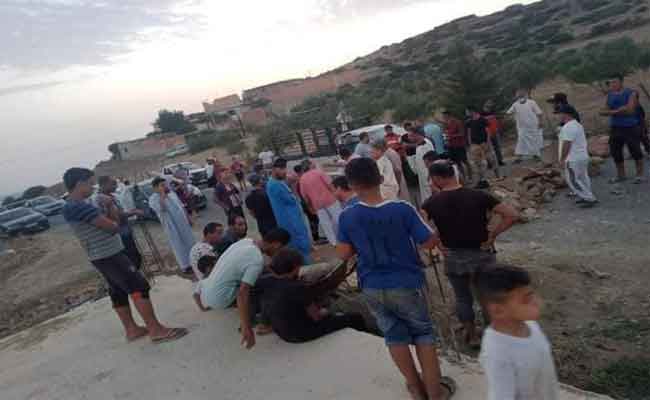 اعتصام مواطنو دوار أولاد الشيخ بالشلف لفك العزلة عنهم