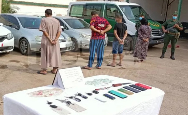 الإطاحة بعصابة إجرامية تحترف سرقة سيارات الأجرة و الكلوندستان بوهران