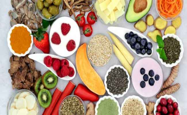 اي مأكولات يجب أن يركّز على تناولها مريض القولون؟