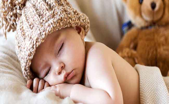 ما هي المدة المناسبة لقيلولة الطفل بعمر السنتين؟