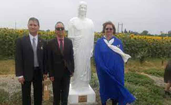 تدشين نصب تذكاري للفيلسوف الأمازيغي-الجزائري لوشيوس أبوليوس بالمجر…