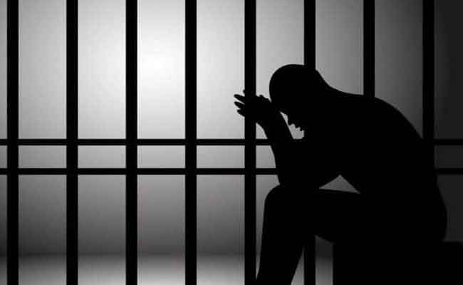 الحكم بالحبس على شاب اعتدى على طبيبة و حطم عتاد المؤسسة الإستشفائية بمستغانم