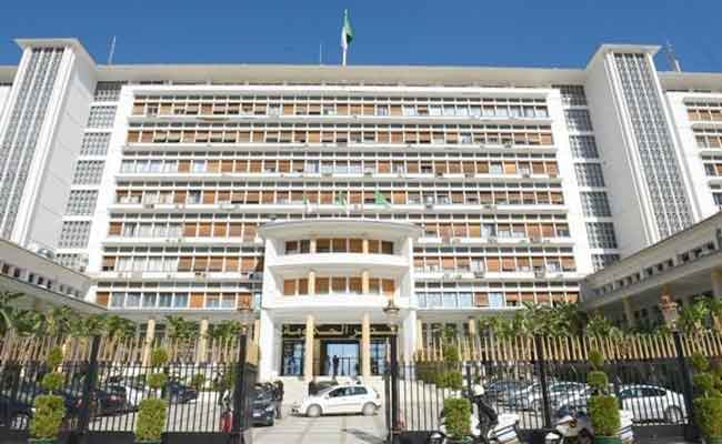 قطاعات  المالية والطاقة والـمـؤسسات الـمصغرة في صلب اجتماع الحكومة