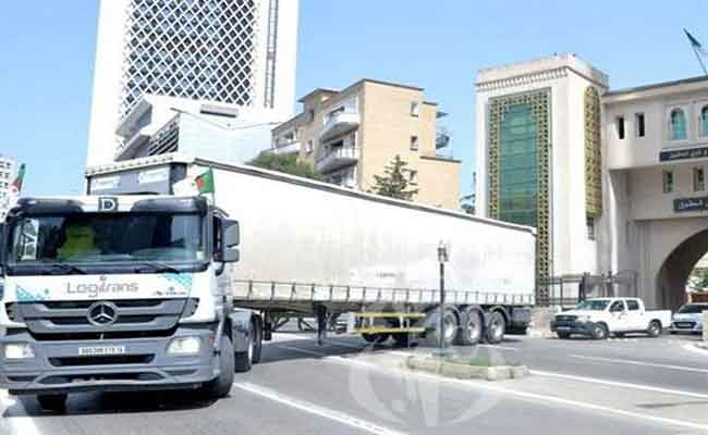 قافلة تضامنية لفائدة السكان المتضررين من حرائق الغابات بولايتي سكيكدة و بجاية