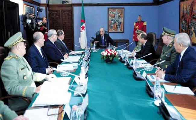 رئاسة تبون لاجتماع المجلس الأعلى للأمن