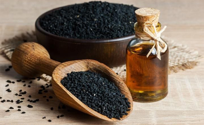 الى جانب زيادة التمثيل الغذائي…ما هي اهم فوائد حبة البركة؟